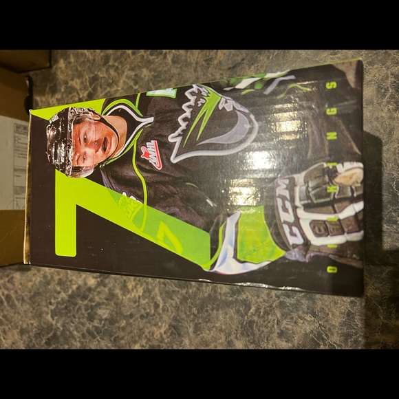 Curtis Lazar Edmonton Oil Kings Bobble head New In Box - Picture 3 of 7